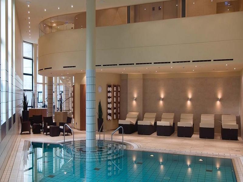 Hotell Sheraton Grand Esplanade 5*