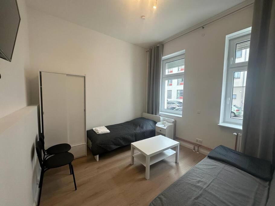 2-rooms In Apartment