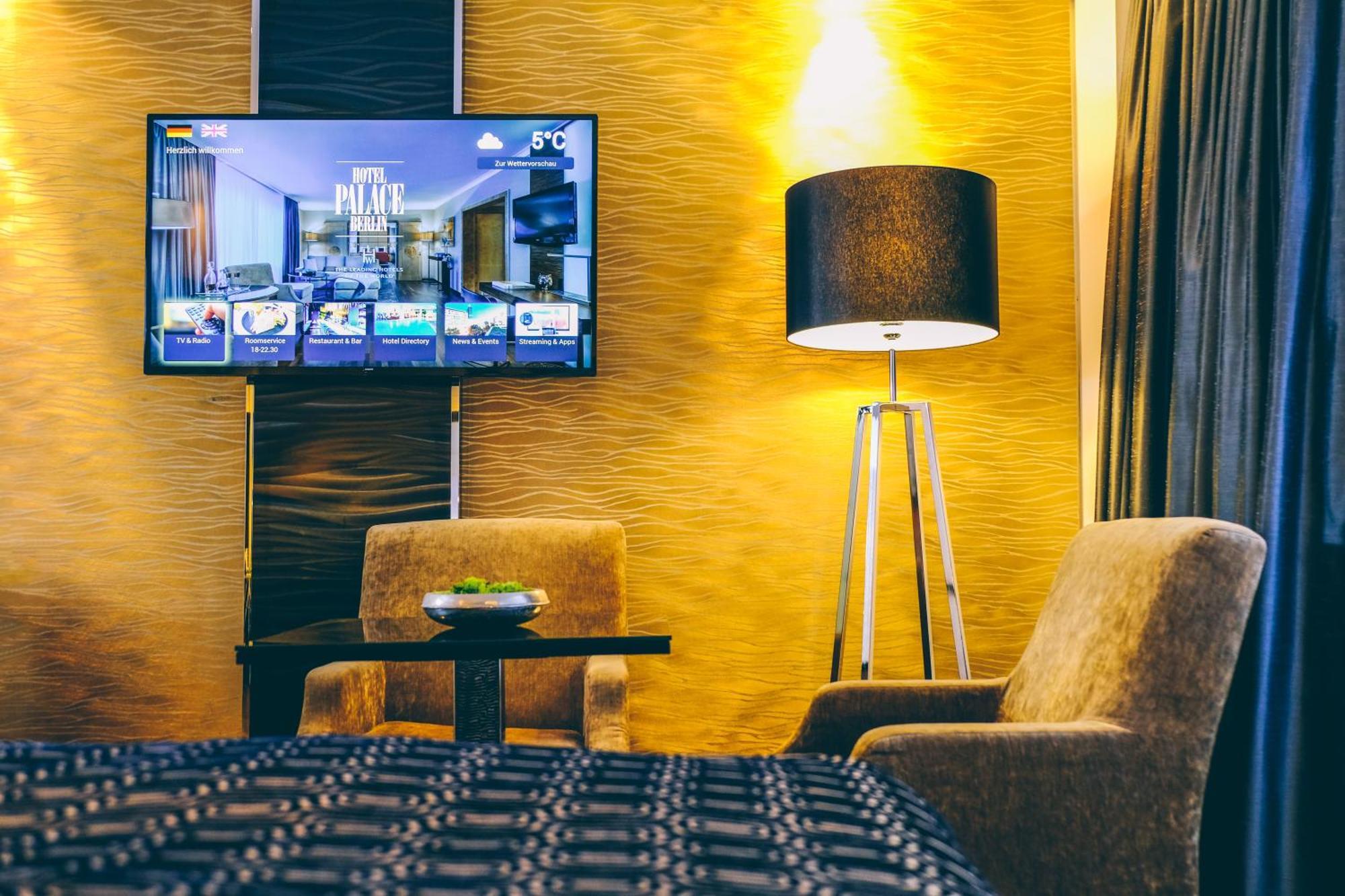 Palace Hotell 5*