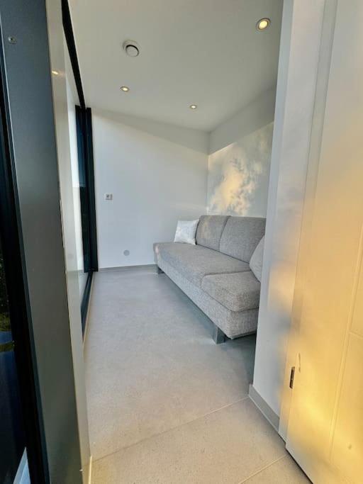 Bådhotel Wave-lounge, Exklusives Hausboot In