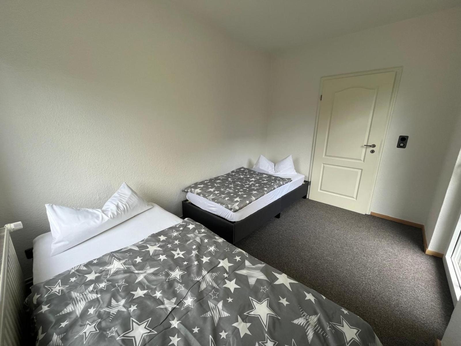 Frundsberg 24-ferienhaus, Zentral Im Herzen Berlins, Pkw-stellplatz Und W-lan Kostenlos Ferienhaus