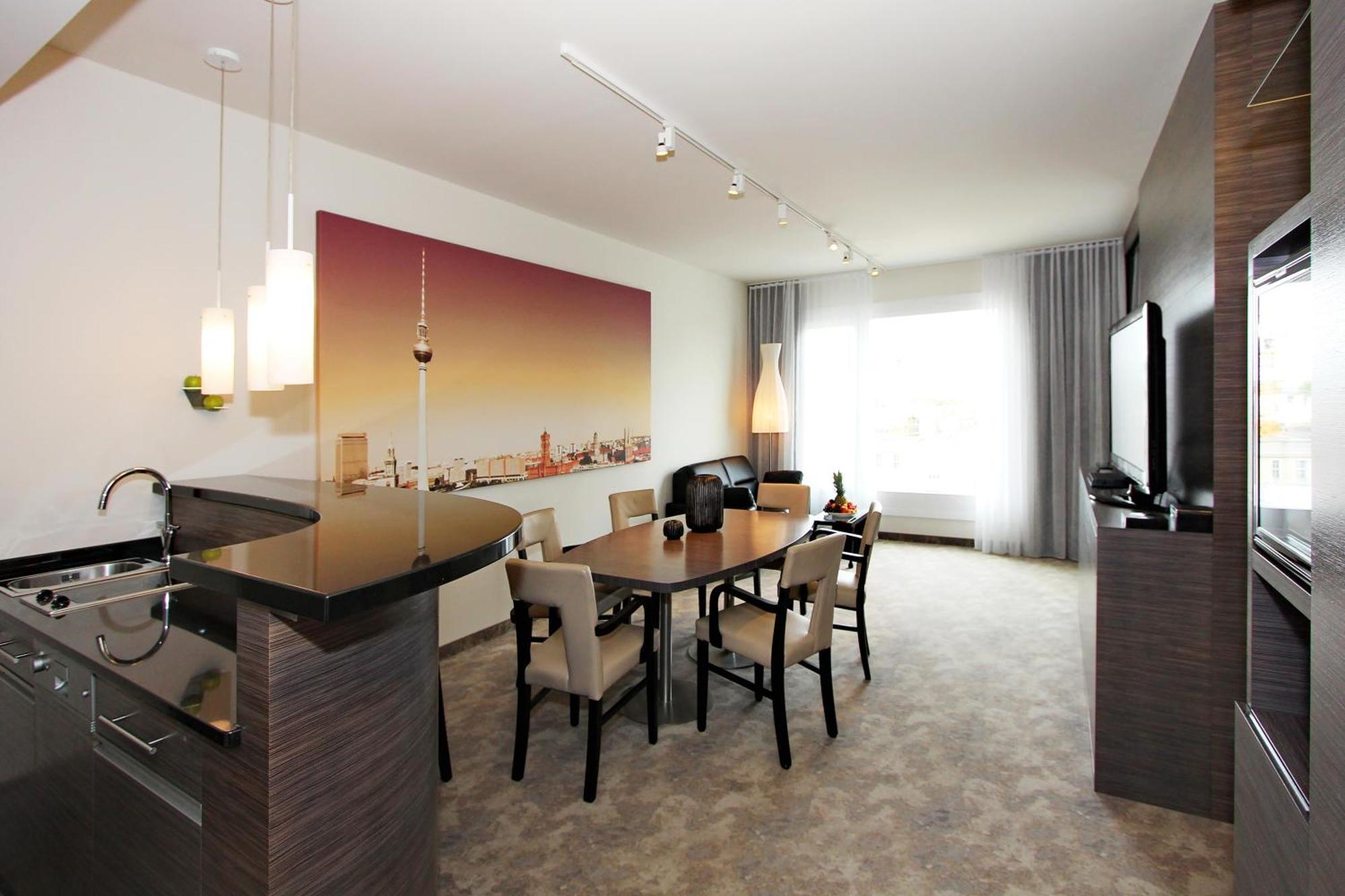 Arcotel John F Hotell 4*