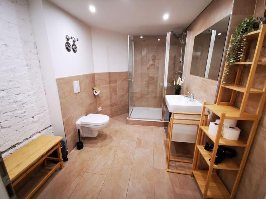Sc 00 Loft By Rockchair L Superhost Status L Unique & Style Loft 205 Sqm 2 Floors Tablefootball Tabletennis 3 Bathrooms Boxspringbeds Welcomes You! Appartement *