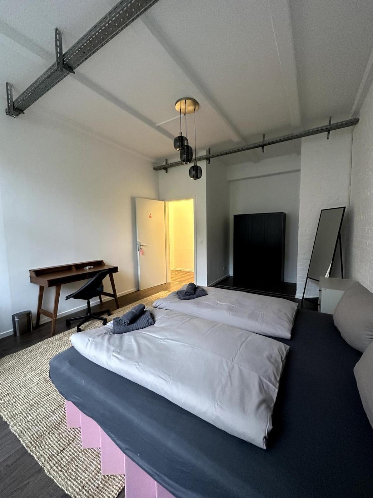 Cozy Rosy In Vibrant Area 4 * Berlin