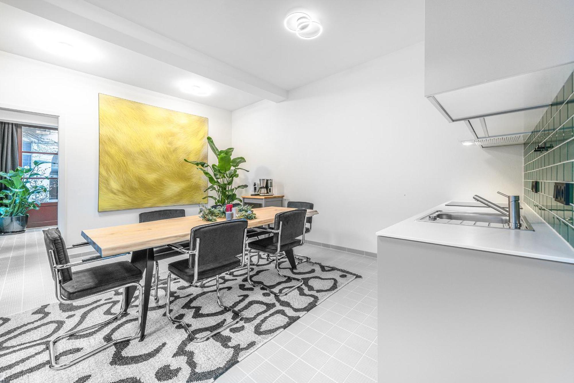 Apartment Mitte Loft Group & Family Friendly, 150M2, 2Brs, 2Bathrooms, Living & Dinning Room Up To 8 Sleeps