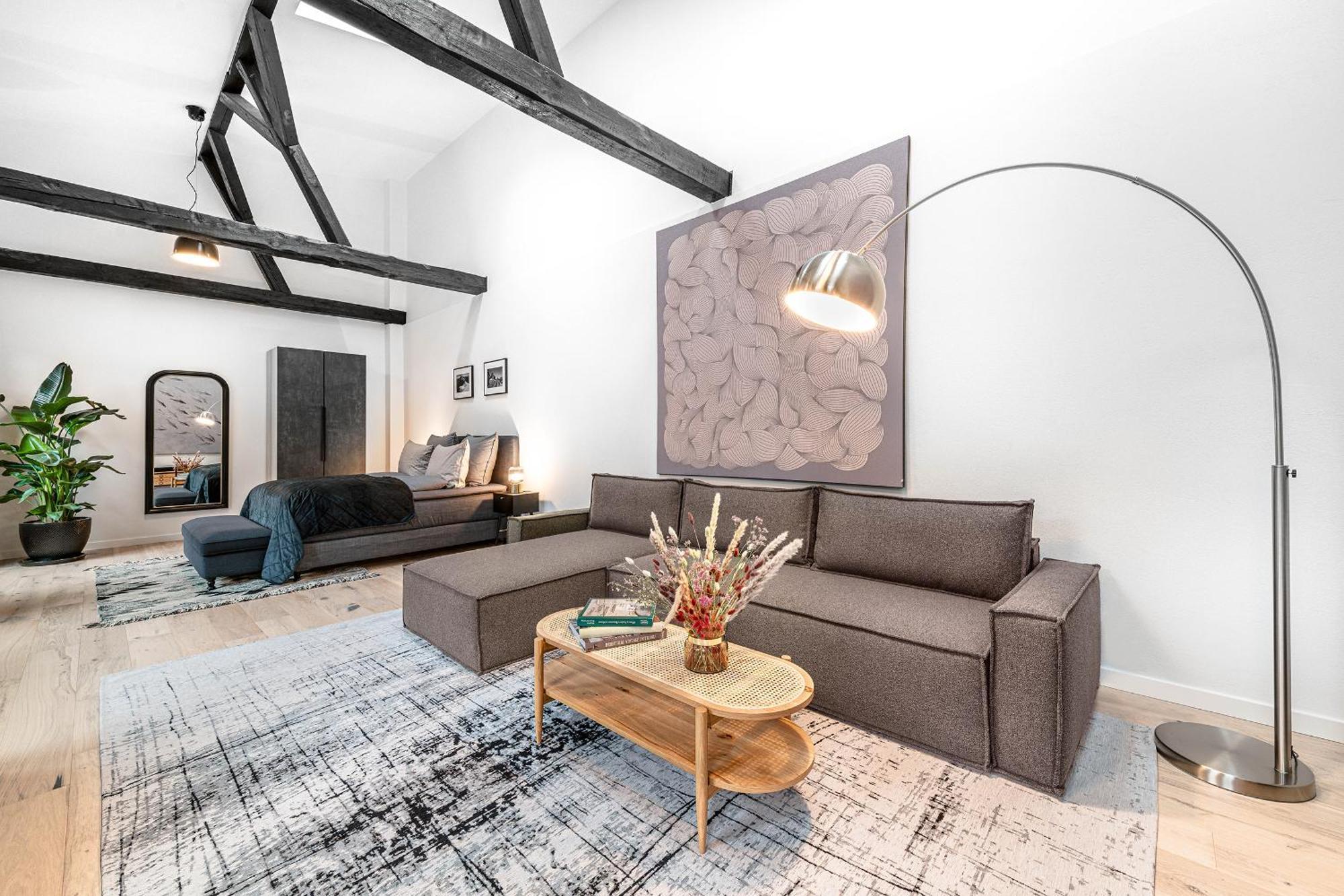 Mitte Loft Group & Family Friendly, 150M2, 2Brs, 2Bathrooms, Living & Dinning Room Up To 8 Sleeps * Berlin