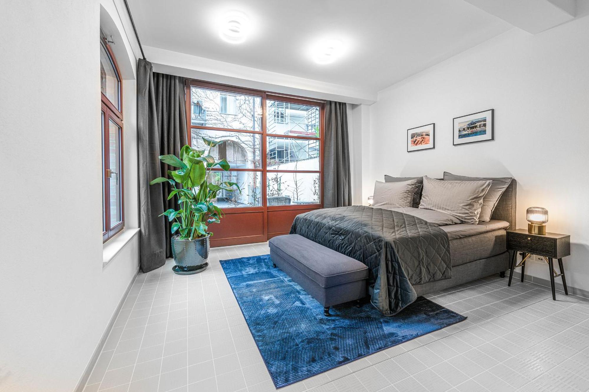 Mitte Loft Group & Family Friendly, 150M2, 2Brs, 2Bathrooms, Living & Dinning Room Up To 8 Sleeps Apartment *