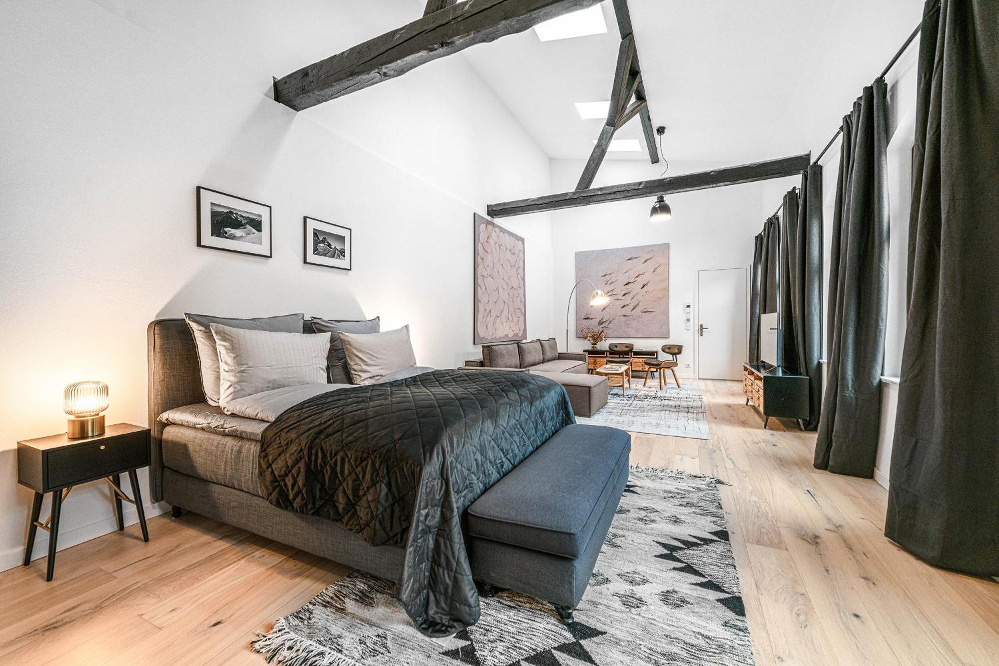 Apartment Mitte Loft Group & Family Friendly, 150M2, 2Brs, 2Bathrooms, Living & Dinning Room Up To 8 Sleeps *