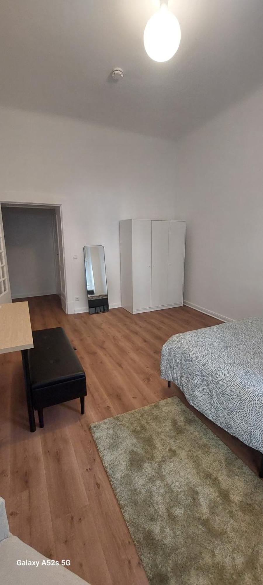 Quiet With Private Bathroom In A Local *