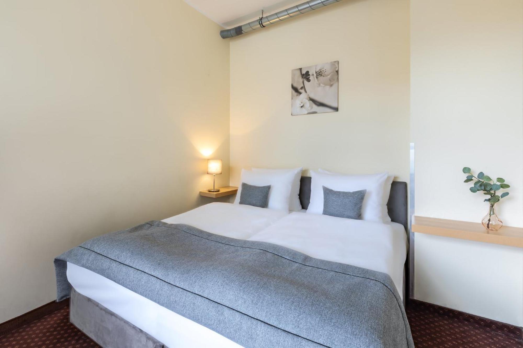 Garner - Schoeneberg By Ihg