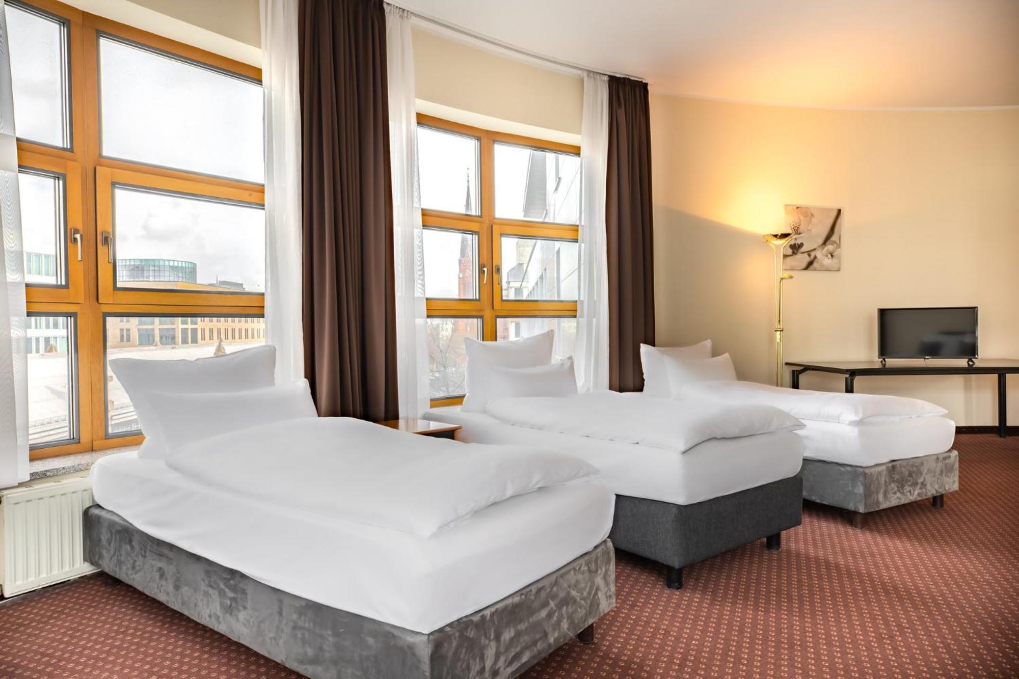 Garner - Schoeneberg By Ihg Hotel 3*