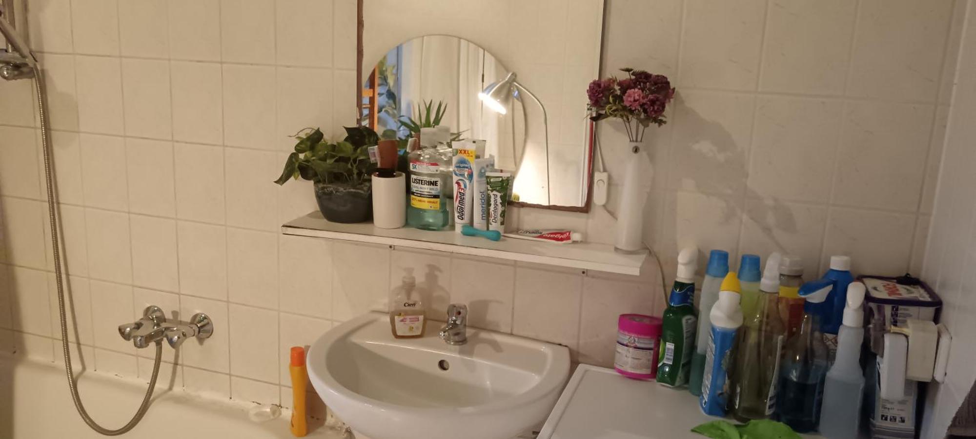 Sharing Bedroom With Host Near Alexanderplatz Vandrarhem