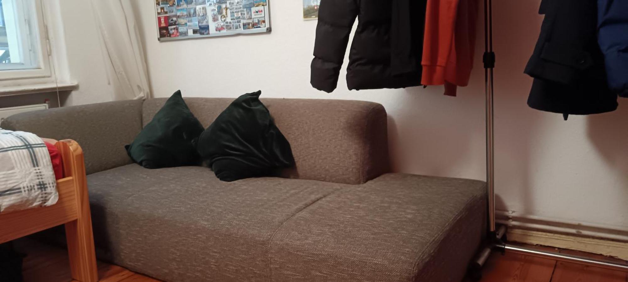 Vandrarhem Sharing Bedroom With Host Near Alexanderplatz *