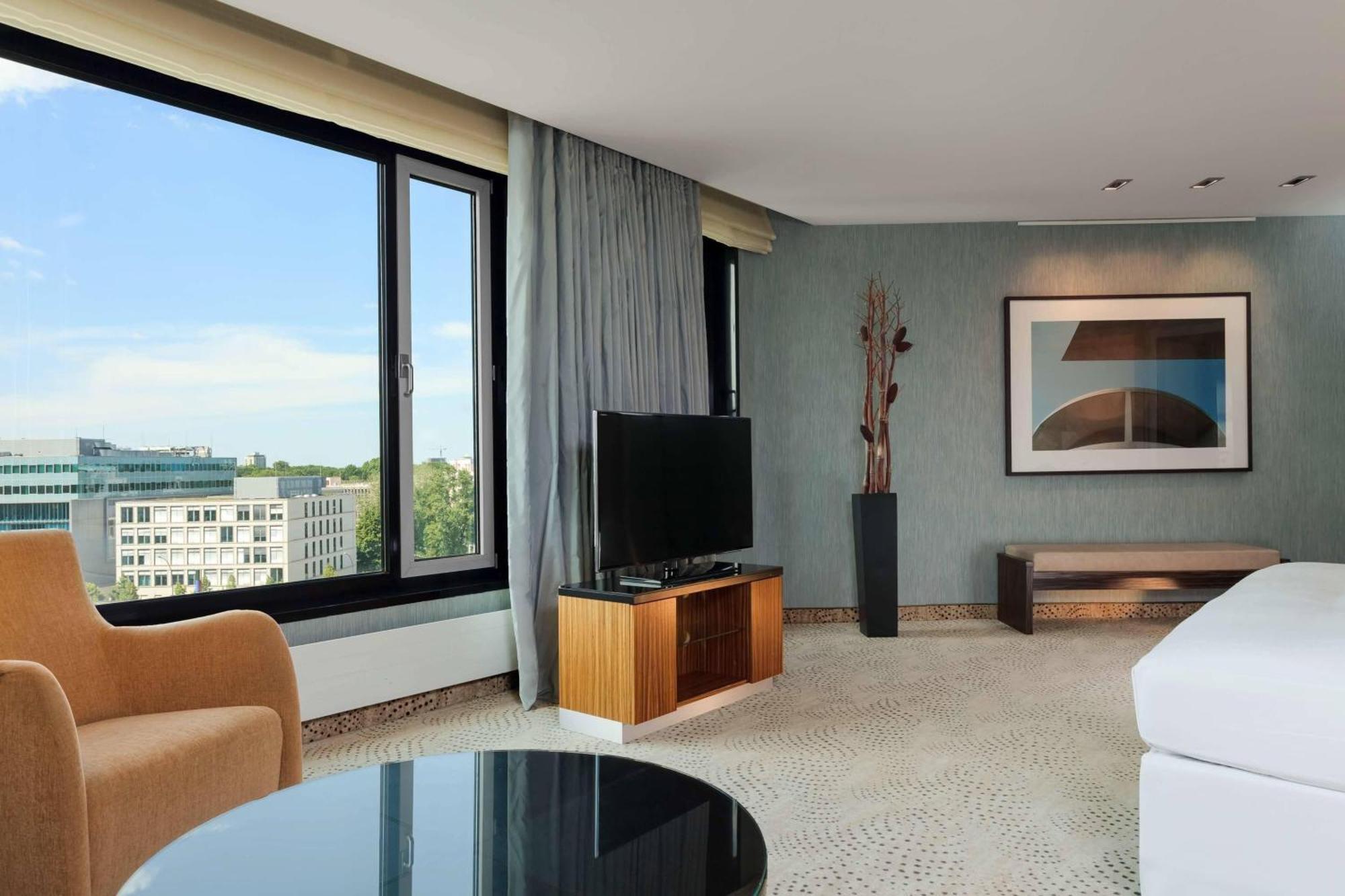 Hotell Sheraton Grand Esplanade 5*