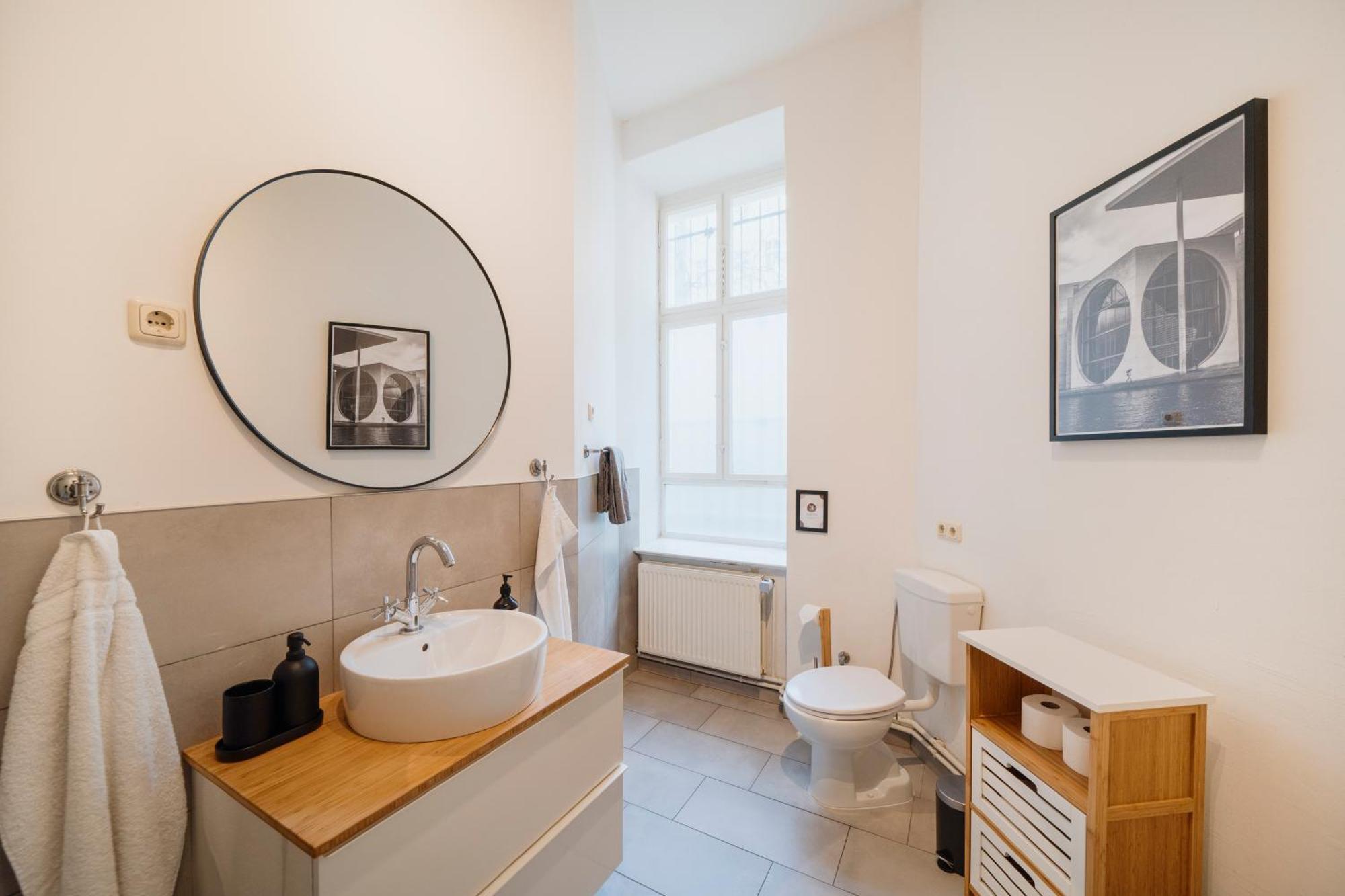 Homely - Luxurious, Spacious, Near Victory Column, River Appartement Berlin