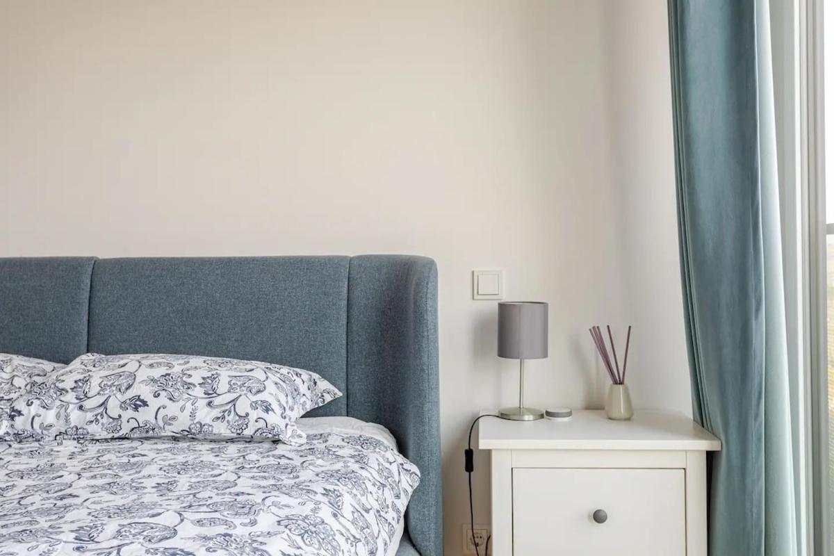 Apartment Hj 18 By Rockchair L Superhost Status L Super Flat, 2 Bedrooms 2 Bathrooms Balcony Elevator Welcomes You! *