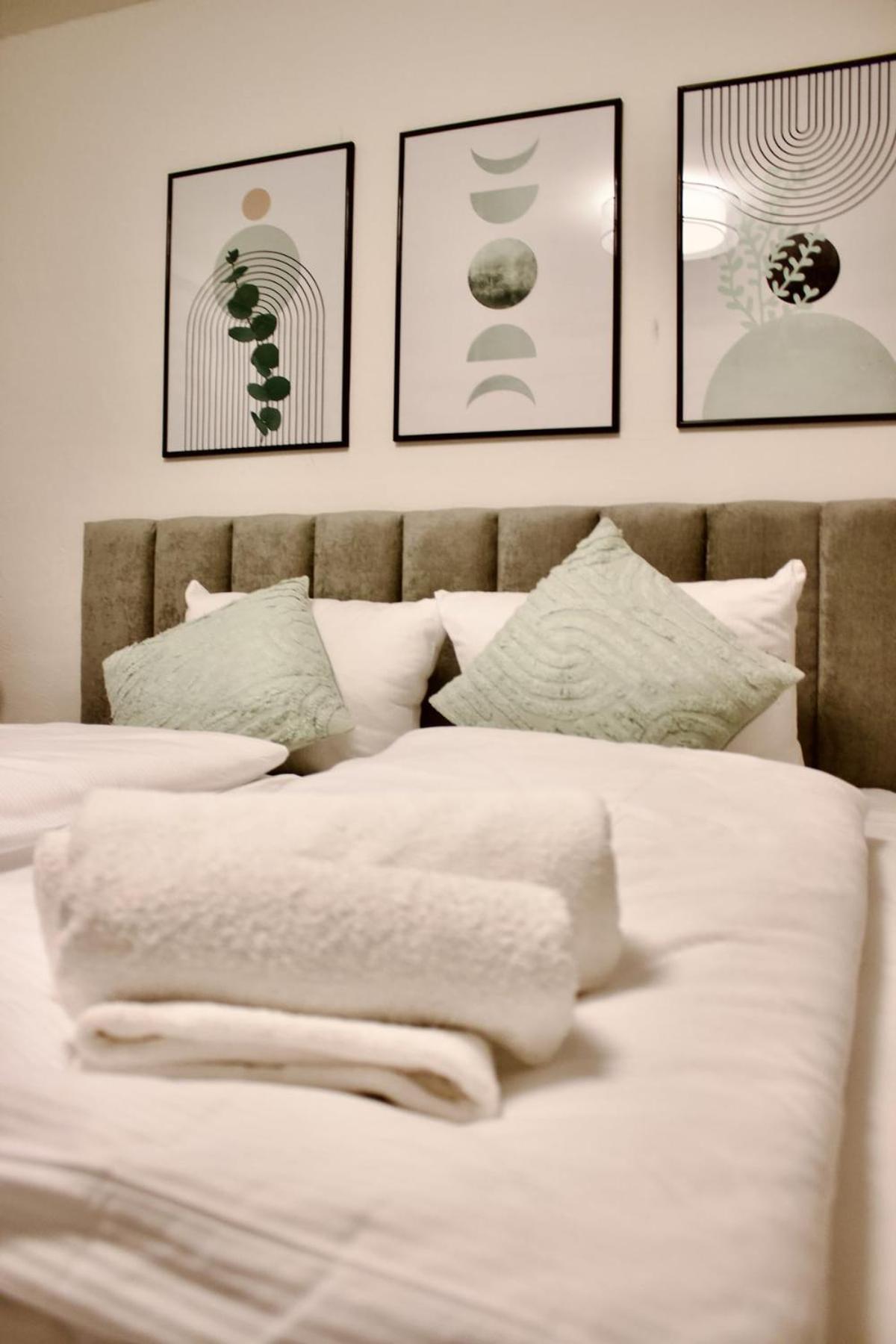 Lejlighed Cozy Voyage - Stylish 135m2 For Up To 9 People In Kudamm *