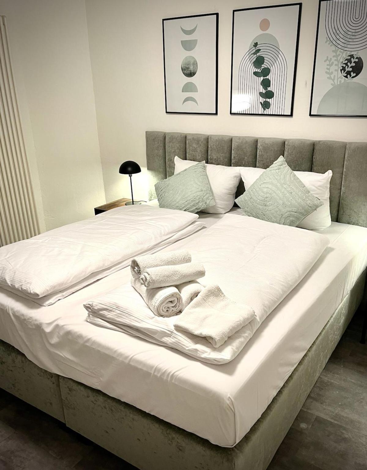 Cozy Voyage - Stylish 135m2 For Up To 9 People In Kudamm Lejlighed Berlin