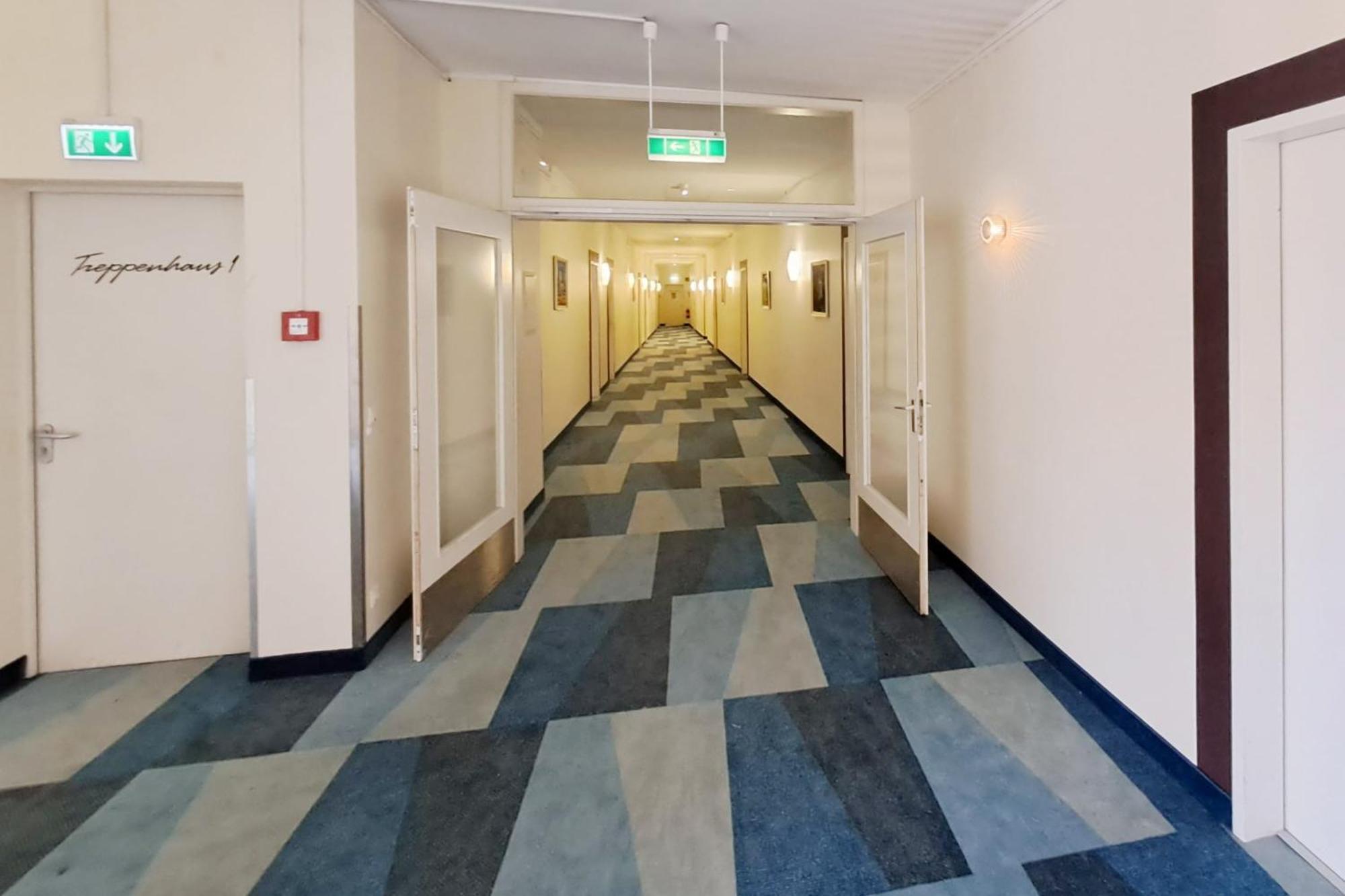 Garner - Schoeneberg By Ihg Hotel 3*