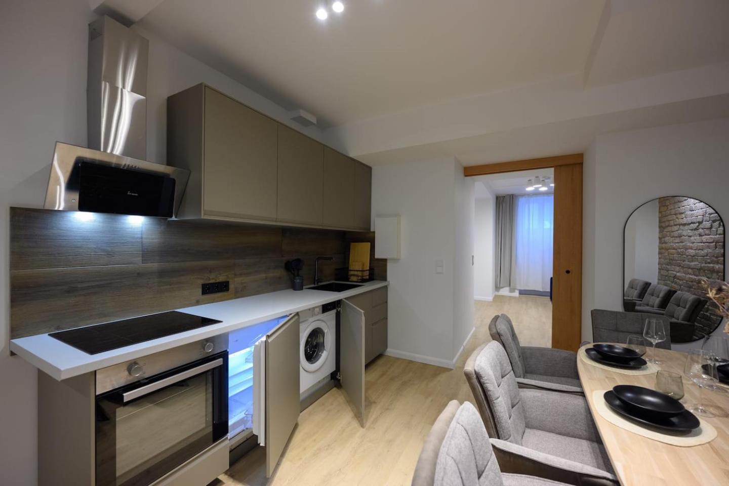 Spacious Apartments In Mitte- Feel The Citycenter Apartment Berlin