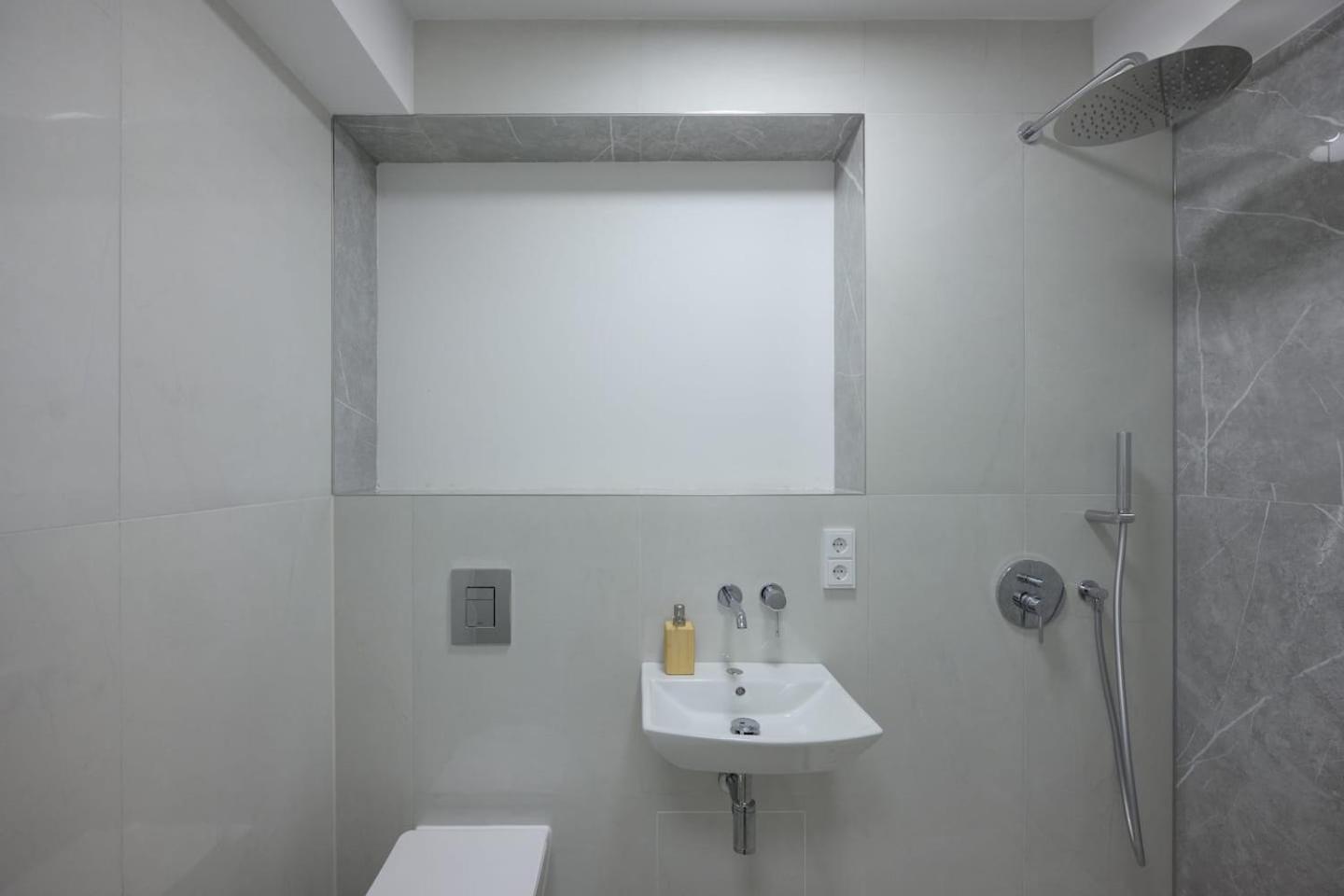 Spacious Apartments In Mitte- Feel The Citycenter Apartment *