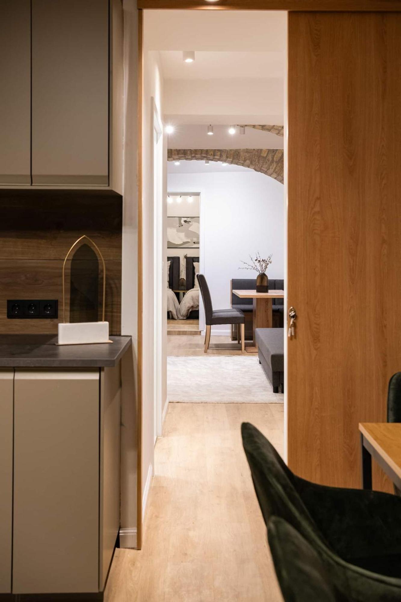 Spacious Apartments In Mitte- Feel The Citycenter Apartment *