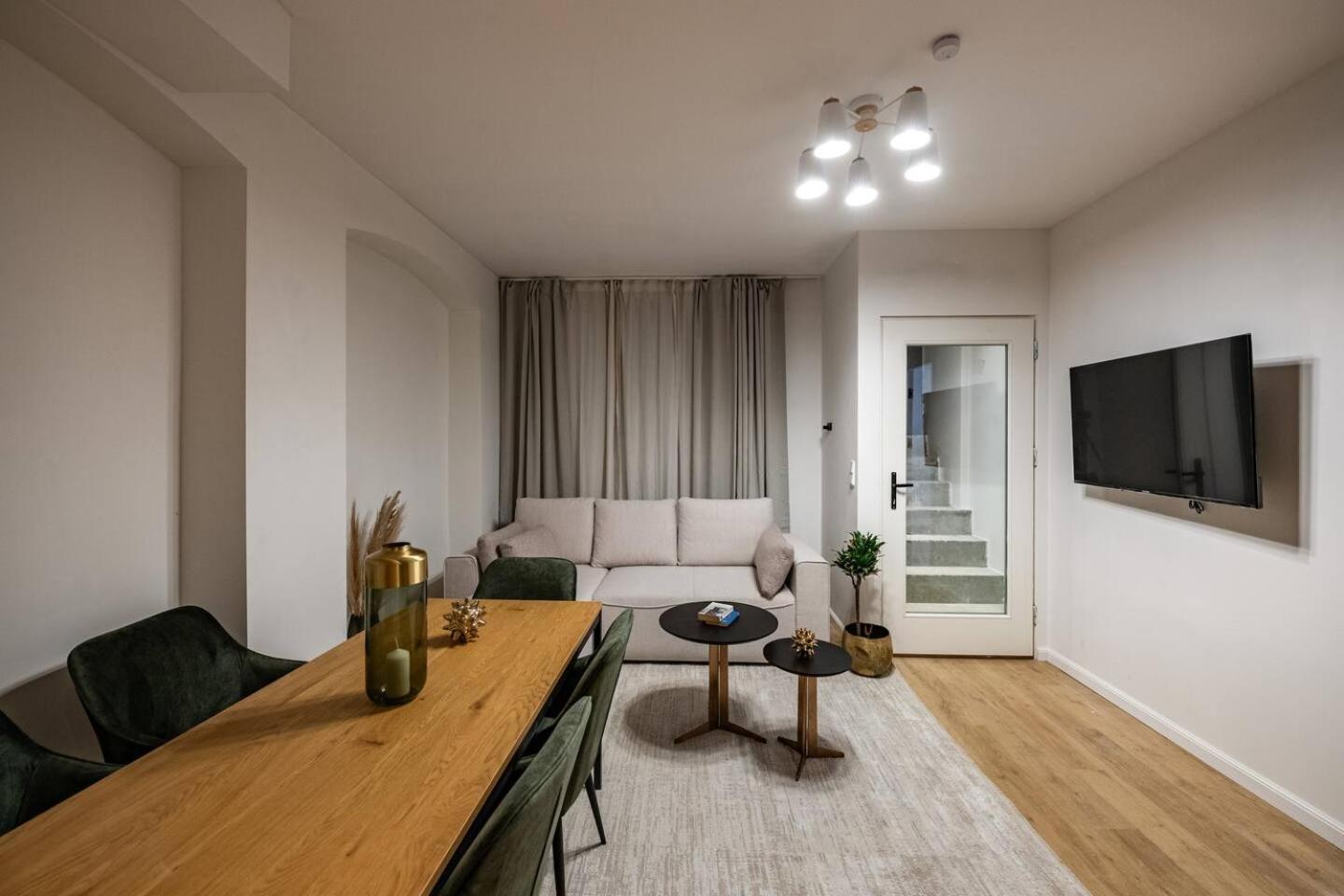 Spacious Apartments In Mitte- Feel The Citycenter Apartment Berlin