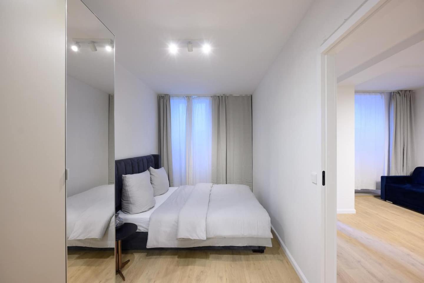 Spacious Apartments In Mitte- Feel The Citycenter Apartment *