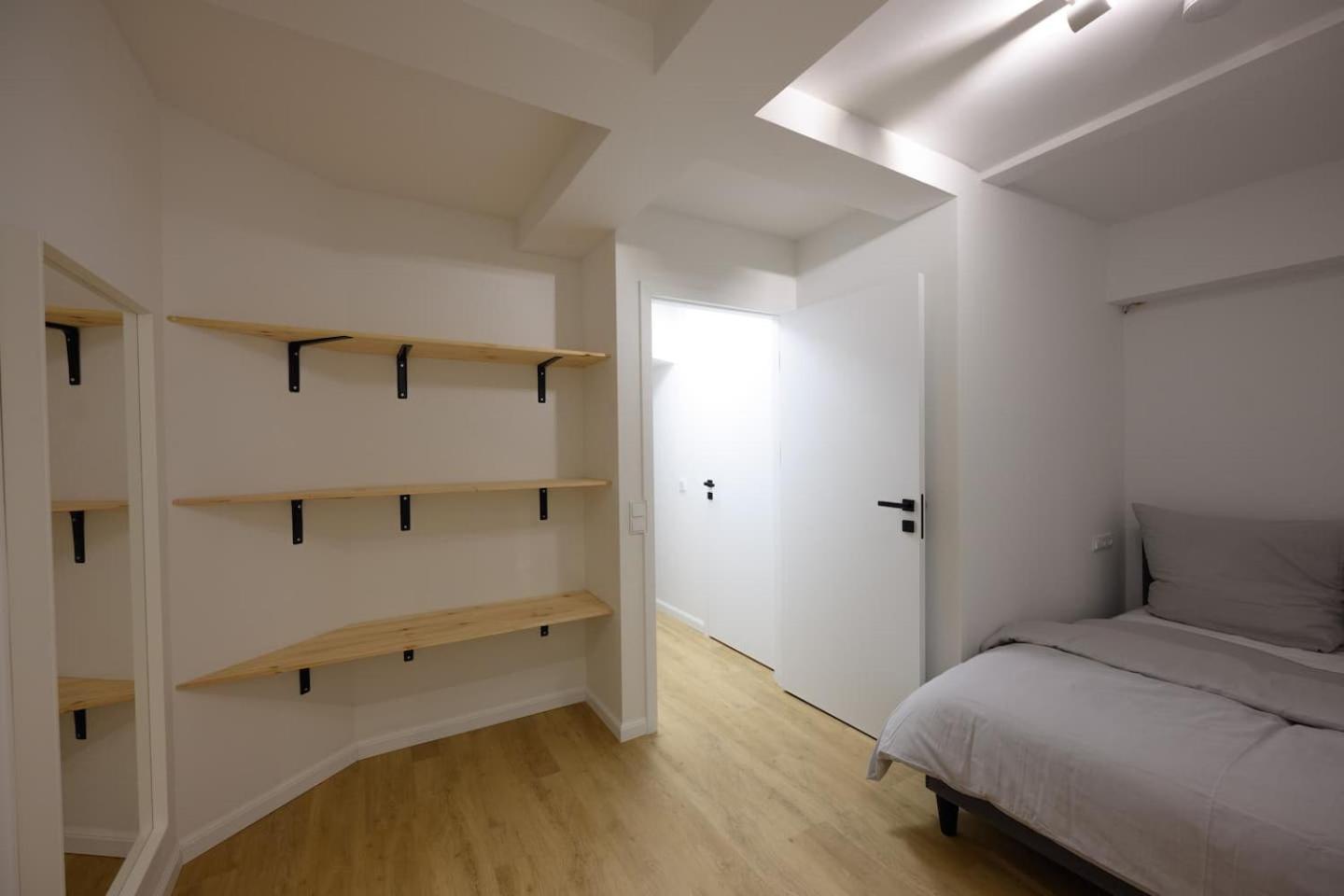 Spacious Apartments In Mitte- Feel The Citycenter Berlin