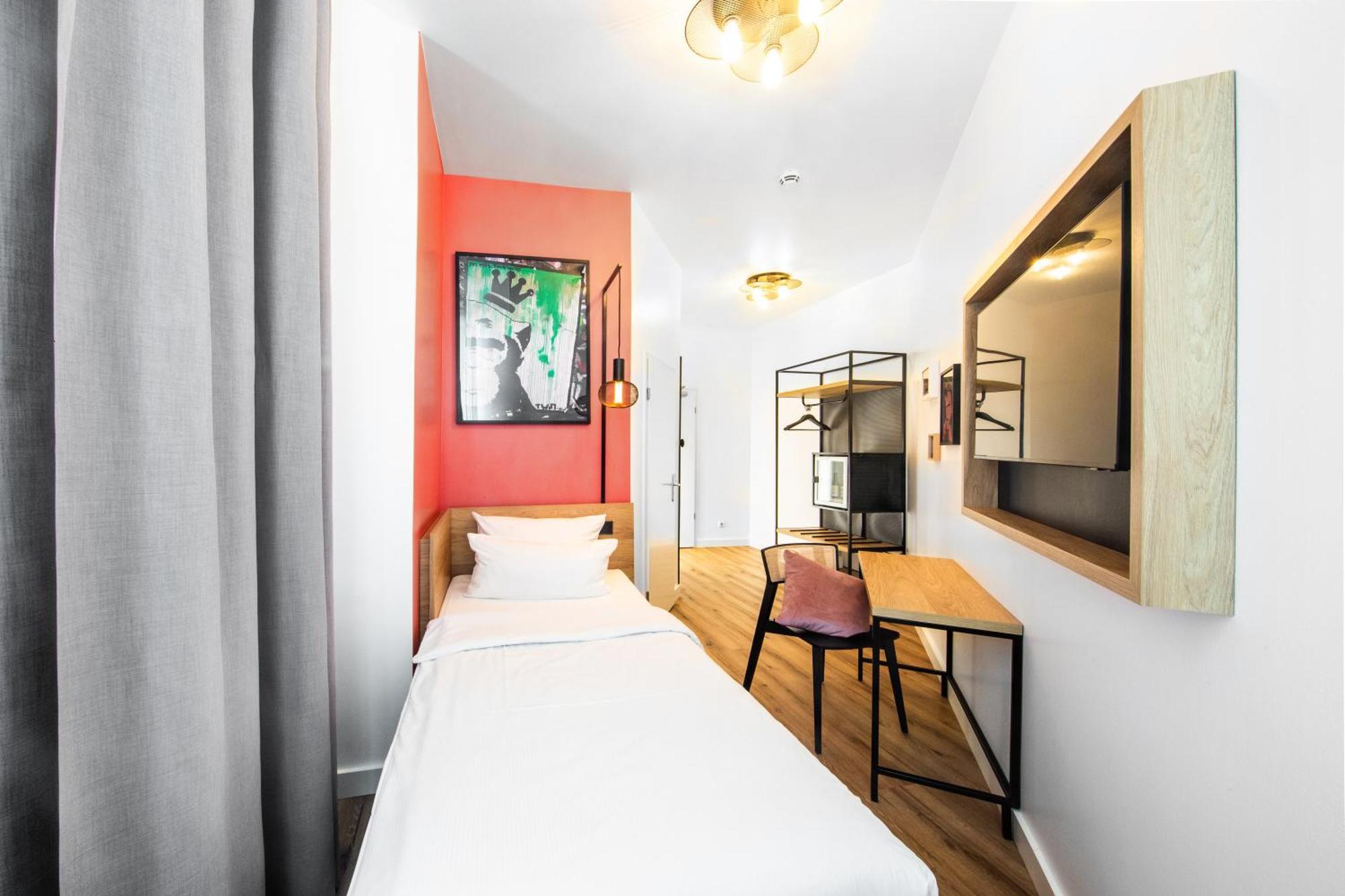 Calma Mitte Hotell 3*