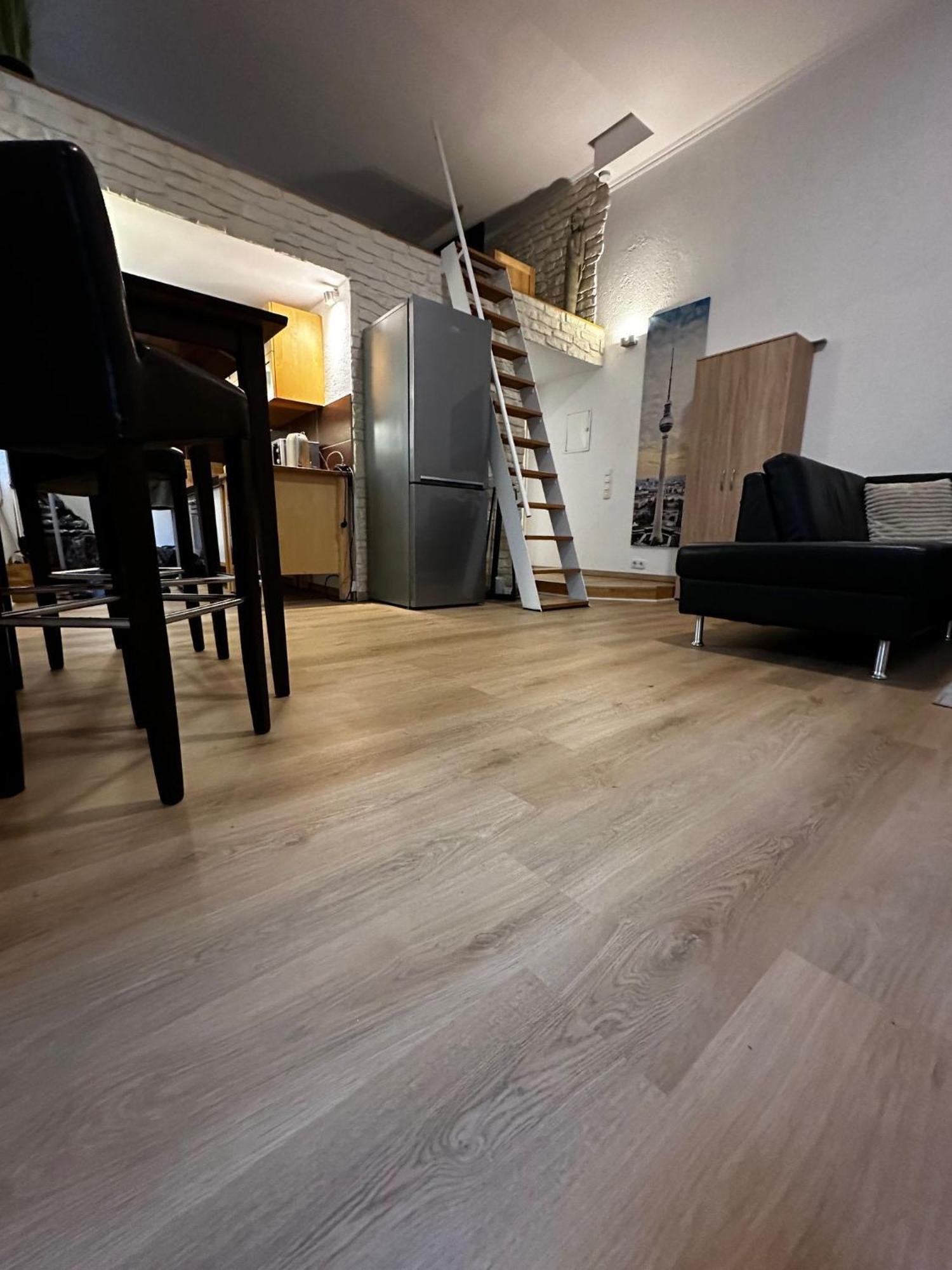Tiny Loft *