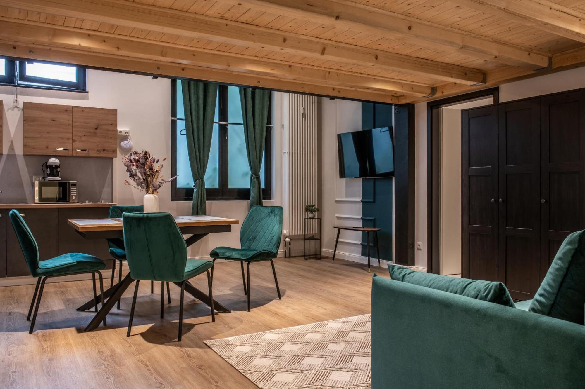 Apartment Oran 6 *