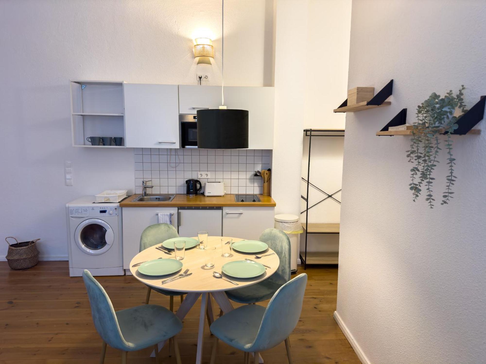 Nice Studio In Friedrichschain Area Apartment *