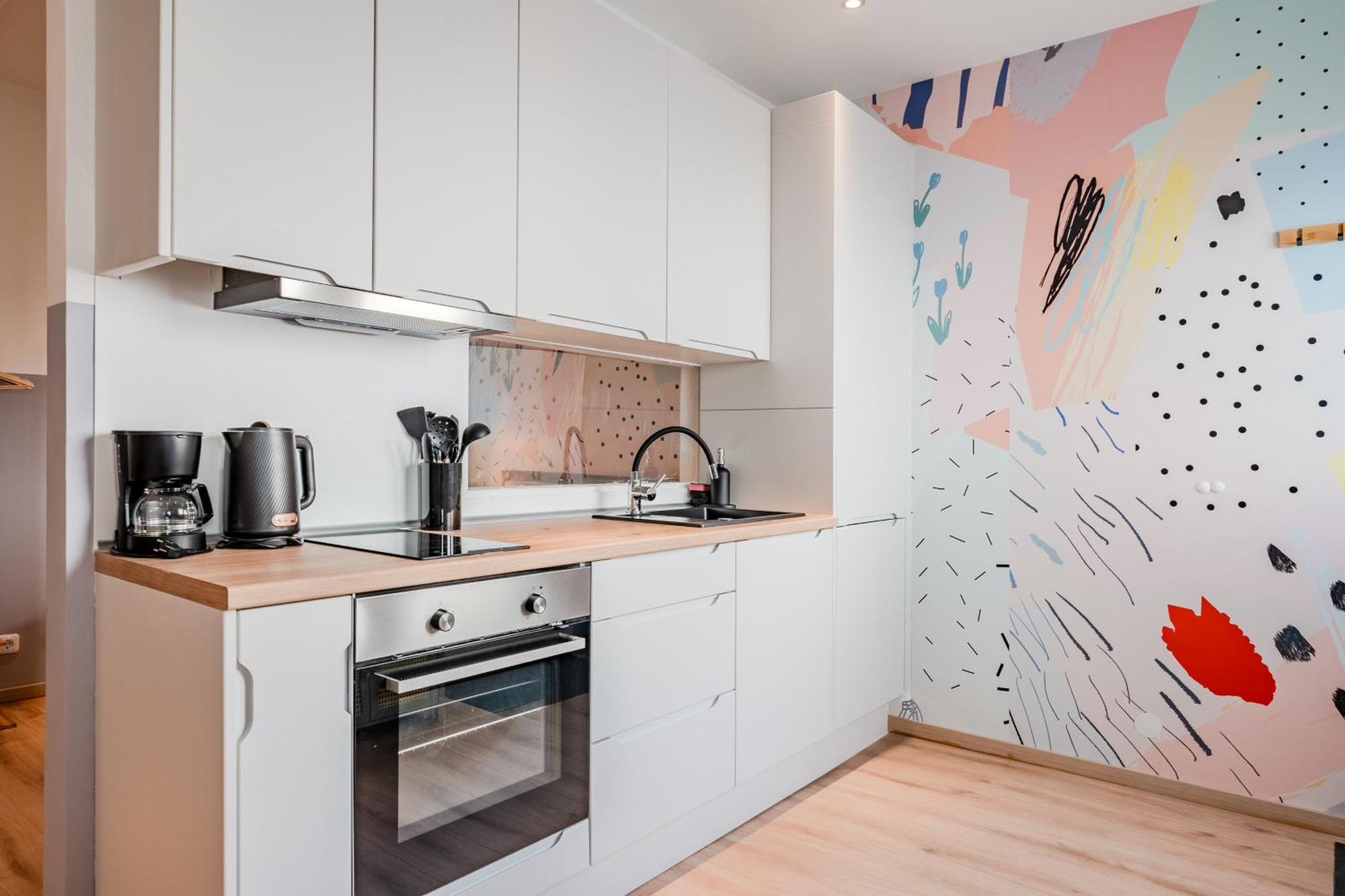 & Self Check-in - Street Art Apartment *