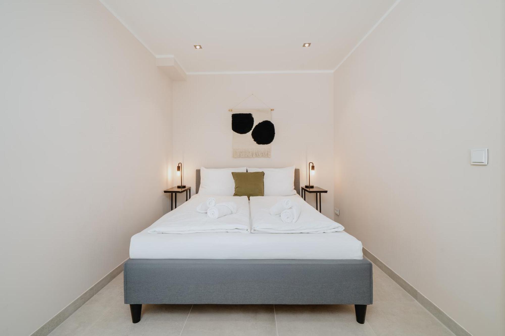 Apartment Homely - Huge Terrace, Modern, Quiet, Near Kudamm *