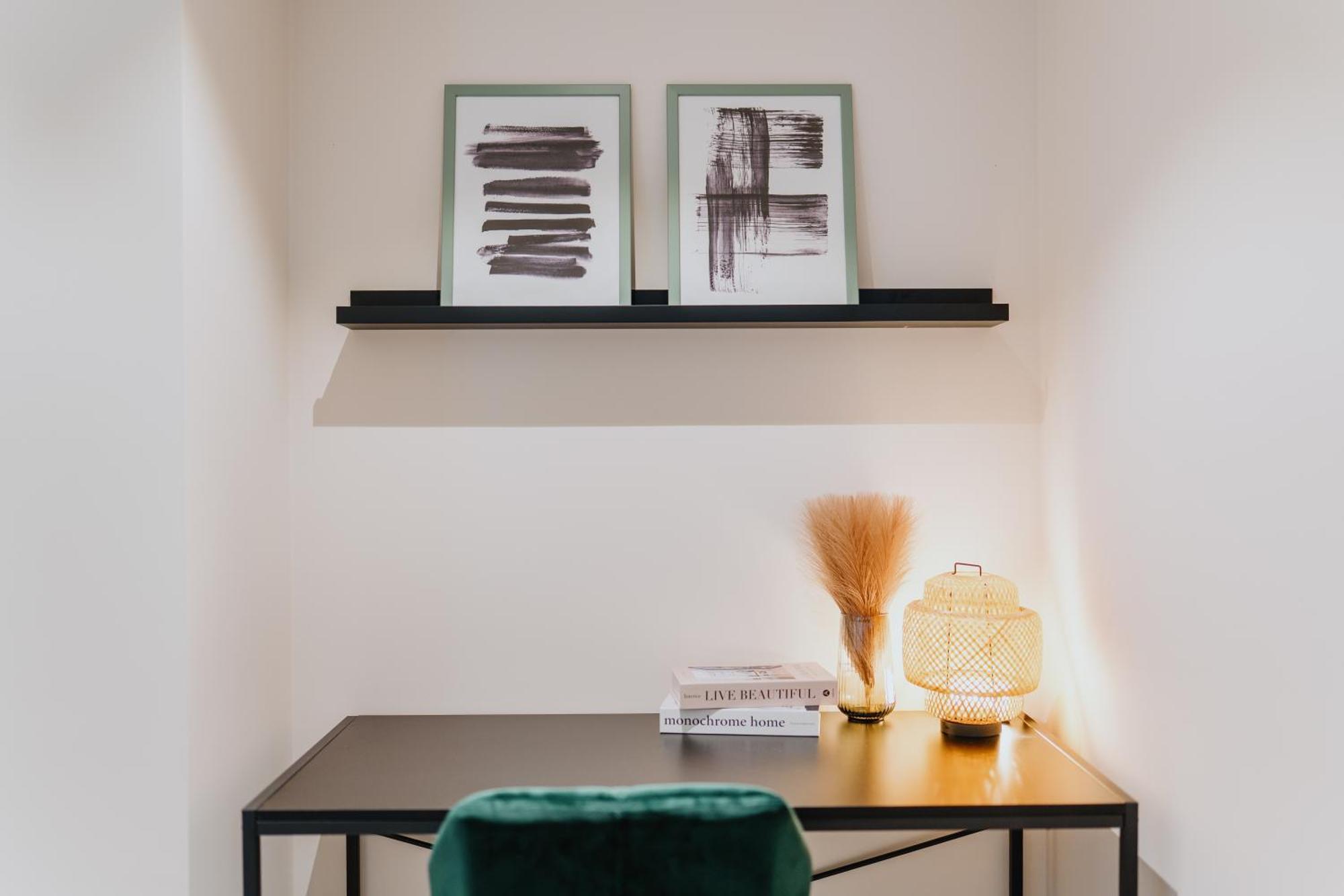 Homely - Huge Terrace, Modern, Quiet, Near Kudamm * Berlin
