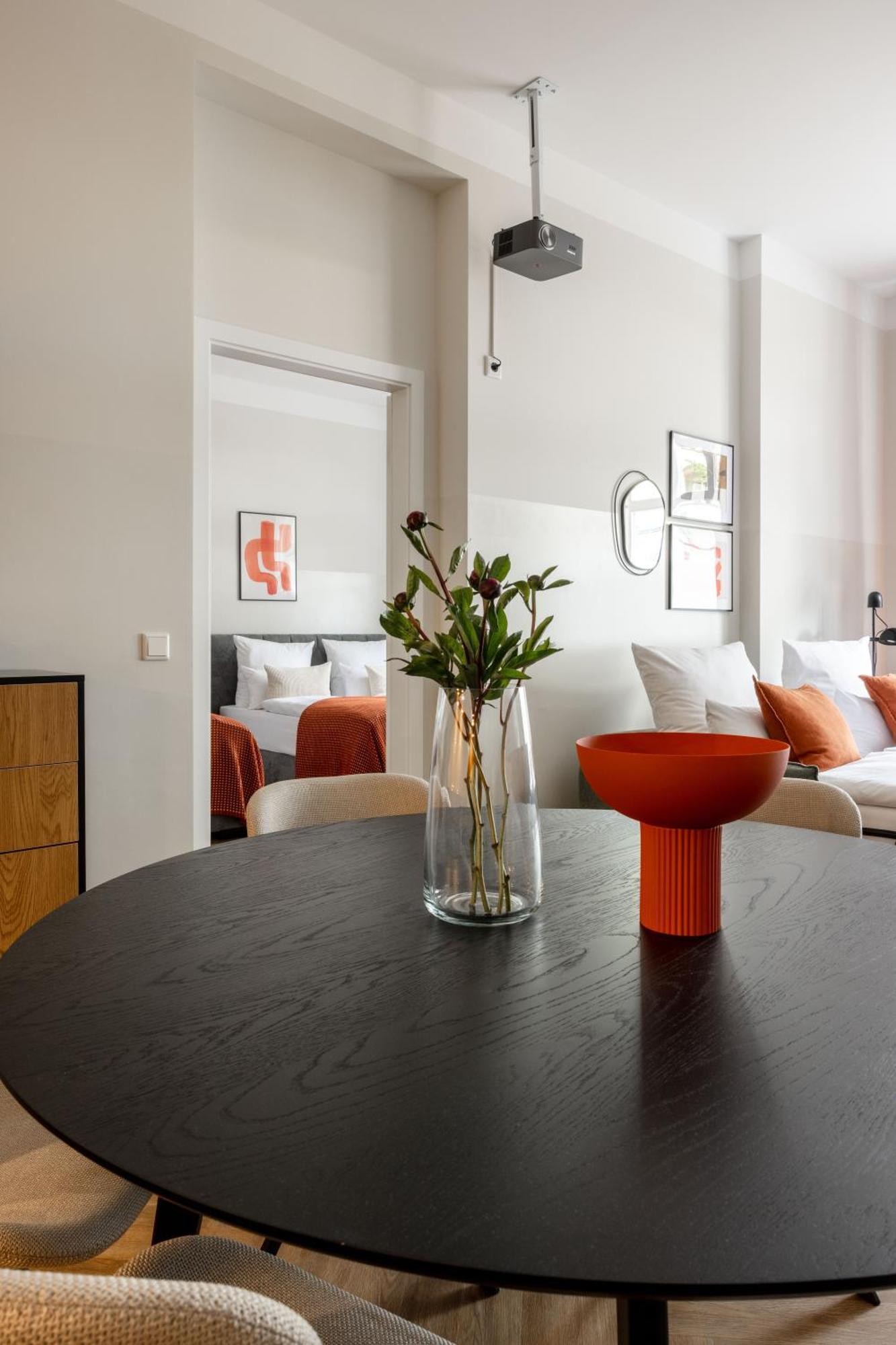 Oomph Minimalist & Mighty - 1 Bedroom Hosting Up To 6 Apartment