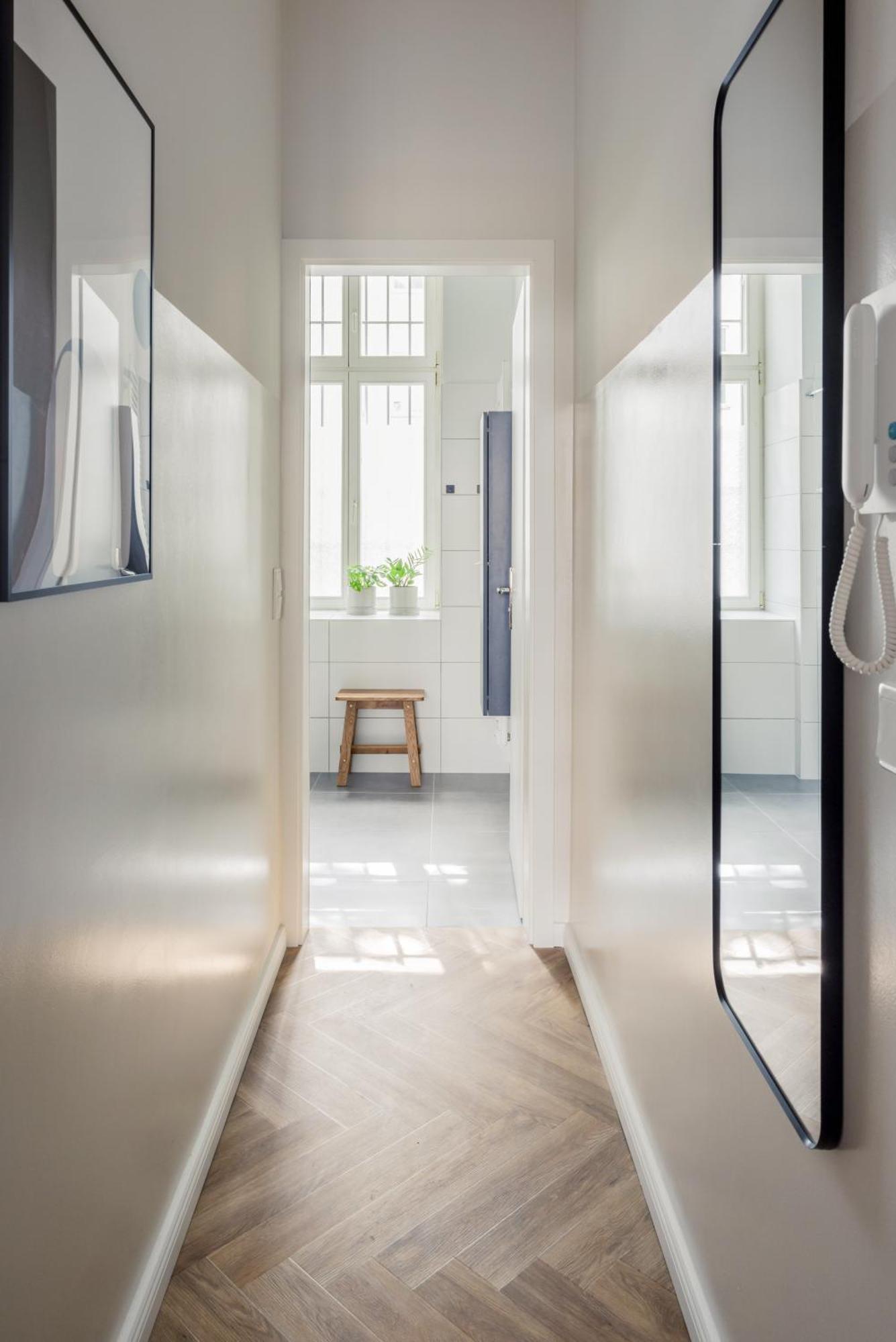 Apartment Oomph Minimalist & Mighty - 1 Bedroom Hosting Up To 6 *