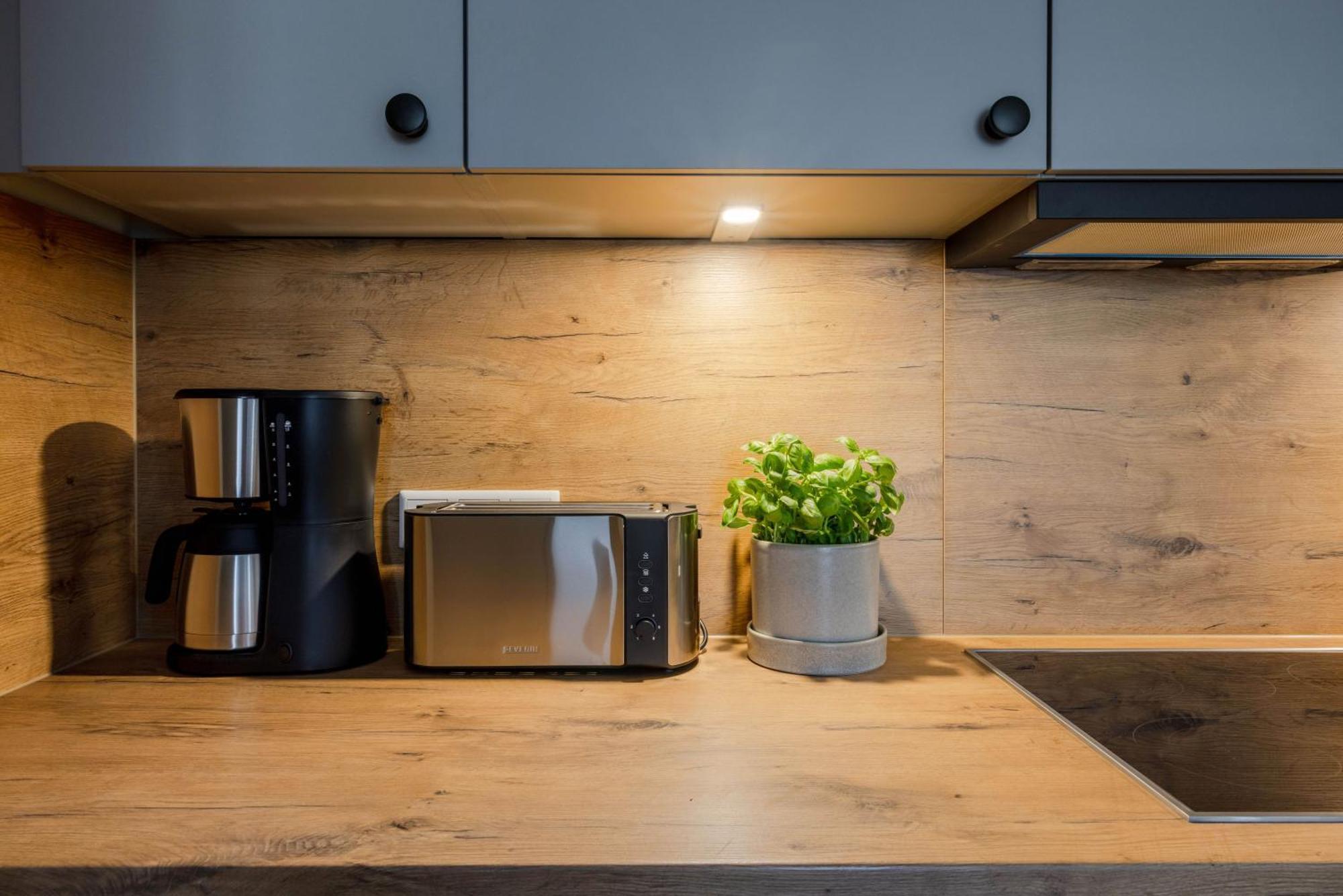 Oomph Minimalist & Mighty - 1 Bedroom Hosting Up To 6 Berlin