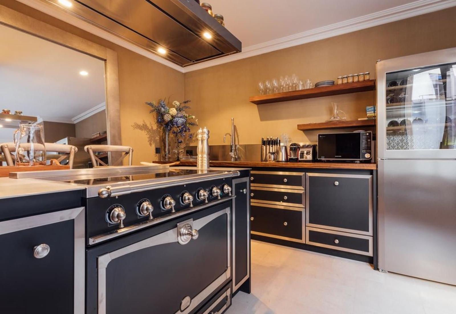 Bright & Modern 4-bedroom In The Heart Of Berlin