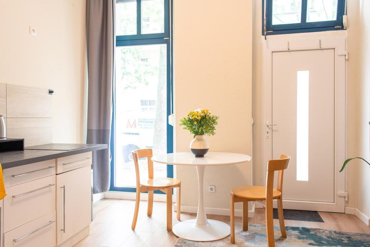 Apartment Chic Boutique *
