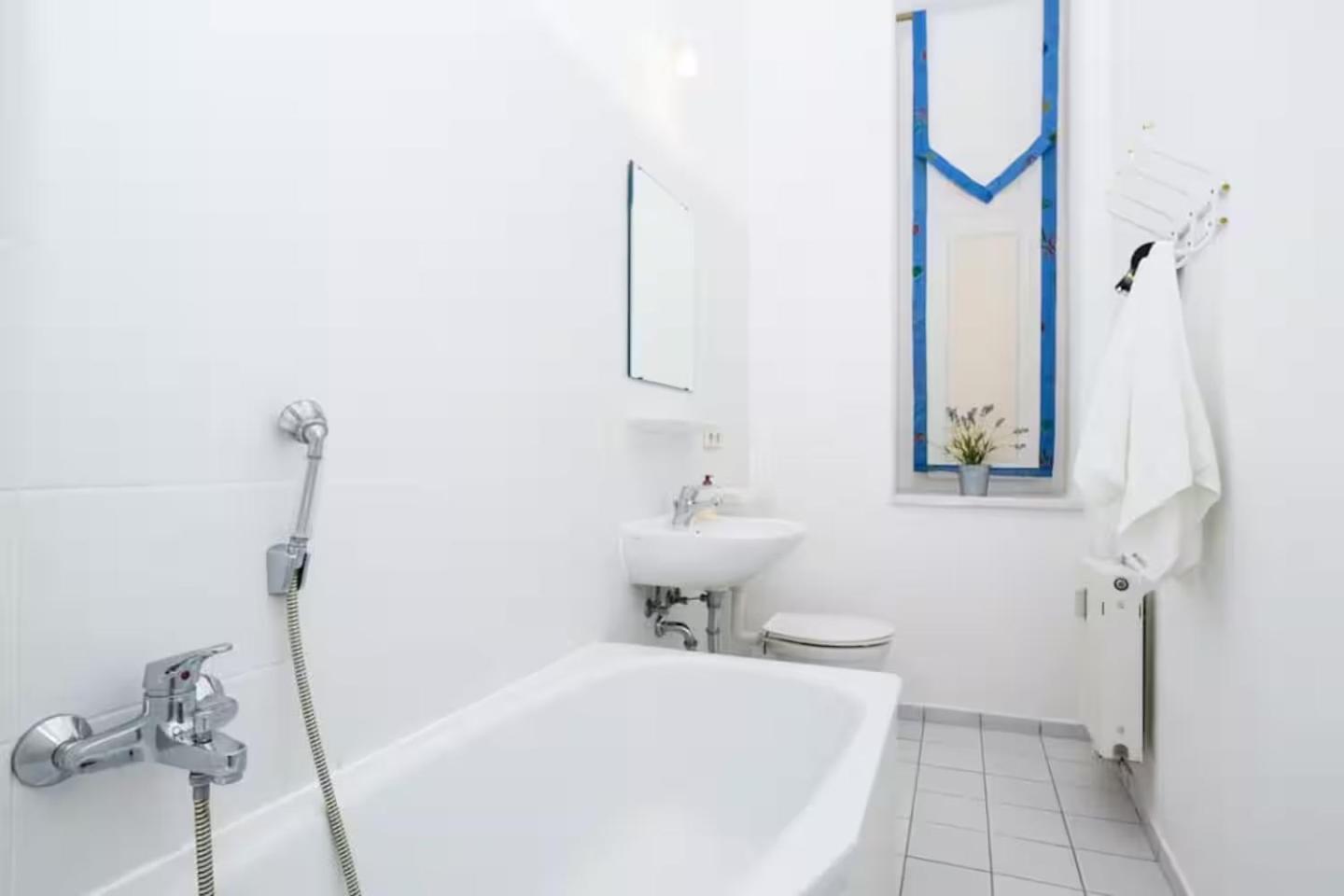 Comfortable 2-room For Rest & Work P-berg Apartment *