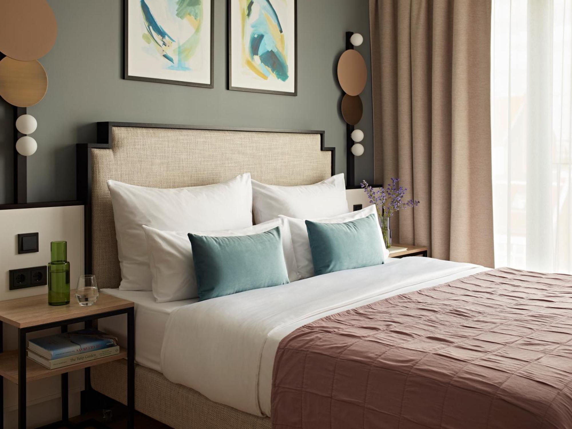 Numa Arc Aparthotel 4*