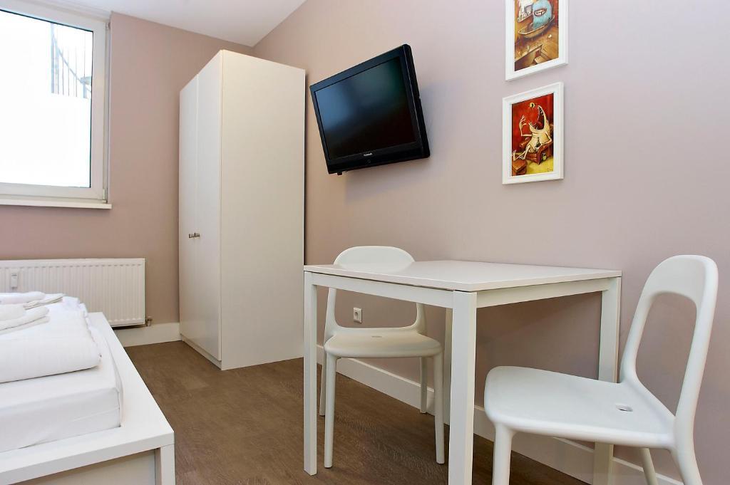 Aparthotel Apartmenthouse - Am Görlitzer Park 3*