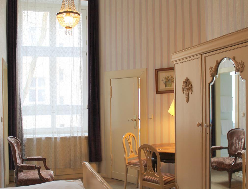 Hotell Hotel-pension Funk Am Kurfuerstendamm Berlin