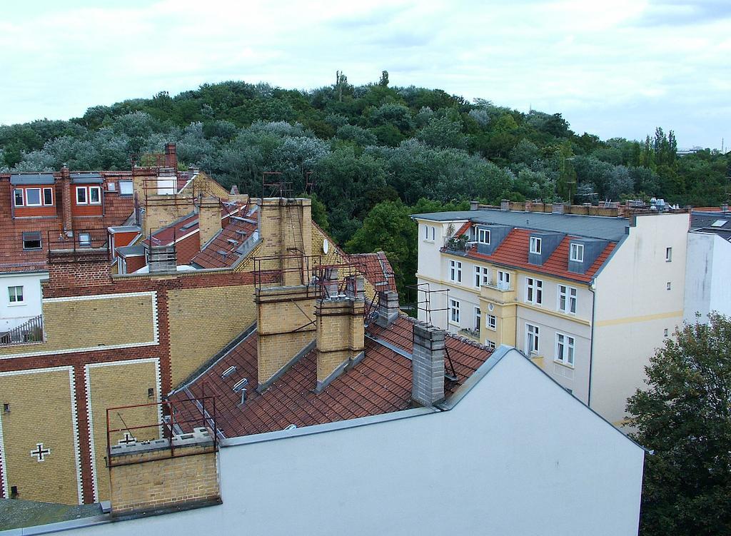 View & Alex 4 2 Bathrooms 1 Kitchen