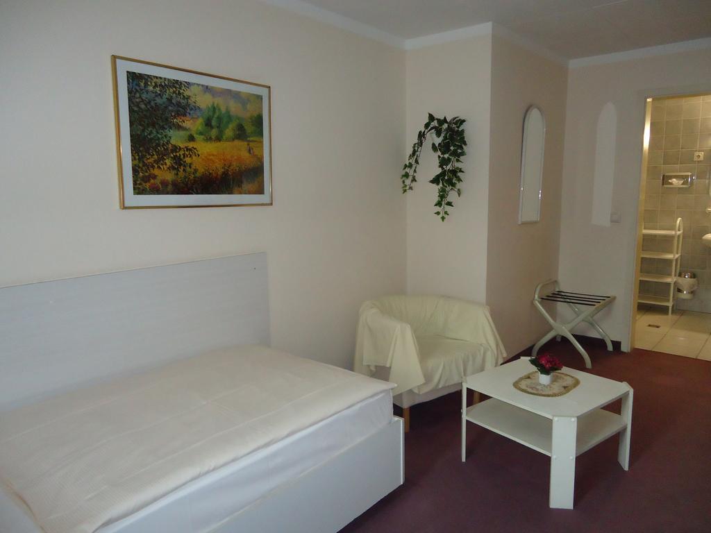 Hotell Hotel Kubrat Am Checkpoint Charlie 3*