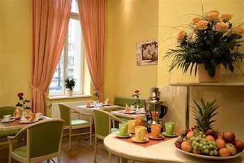 Hotell Melarose Feng Shui 3*