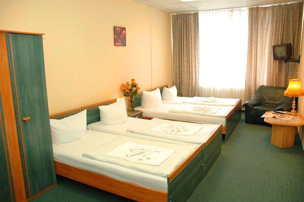 Ansbach Am Kadewe Hotell 3*