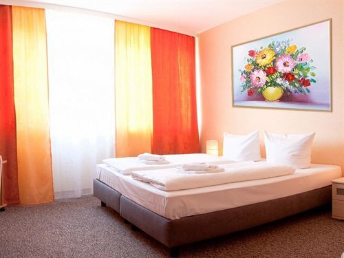 Amadeus Hotell 2*